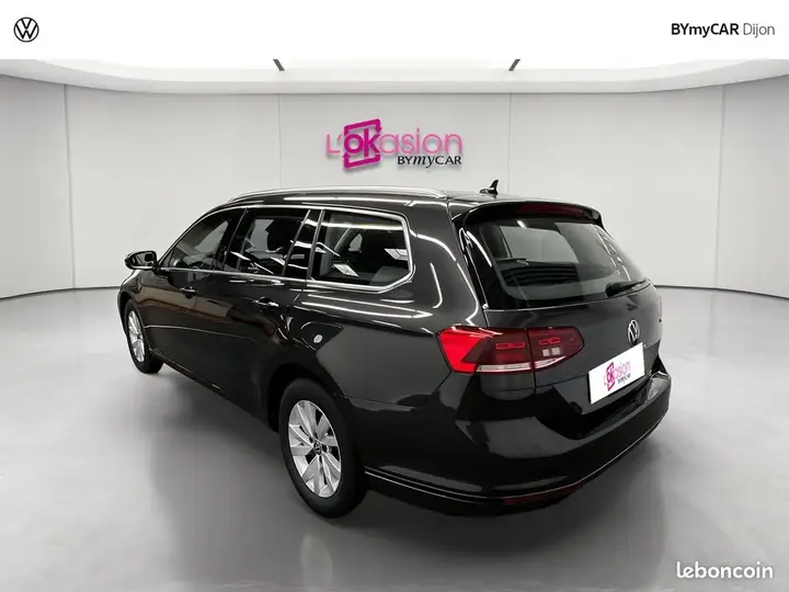 Volkswagen Passat 2023 photo 3