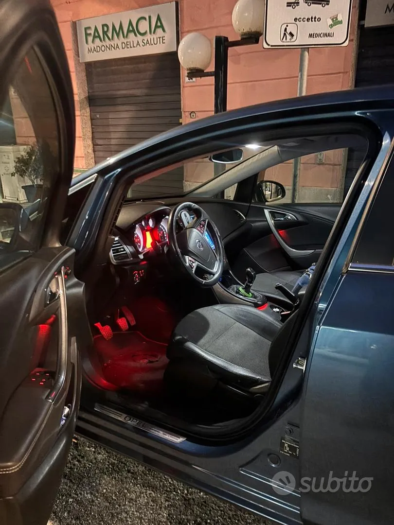 Opel Astra J