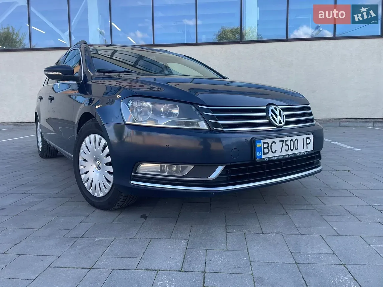 Volkswagen Passat 2014 photo 2