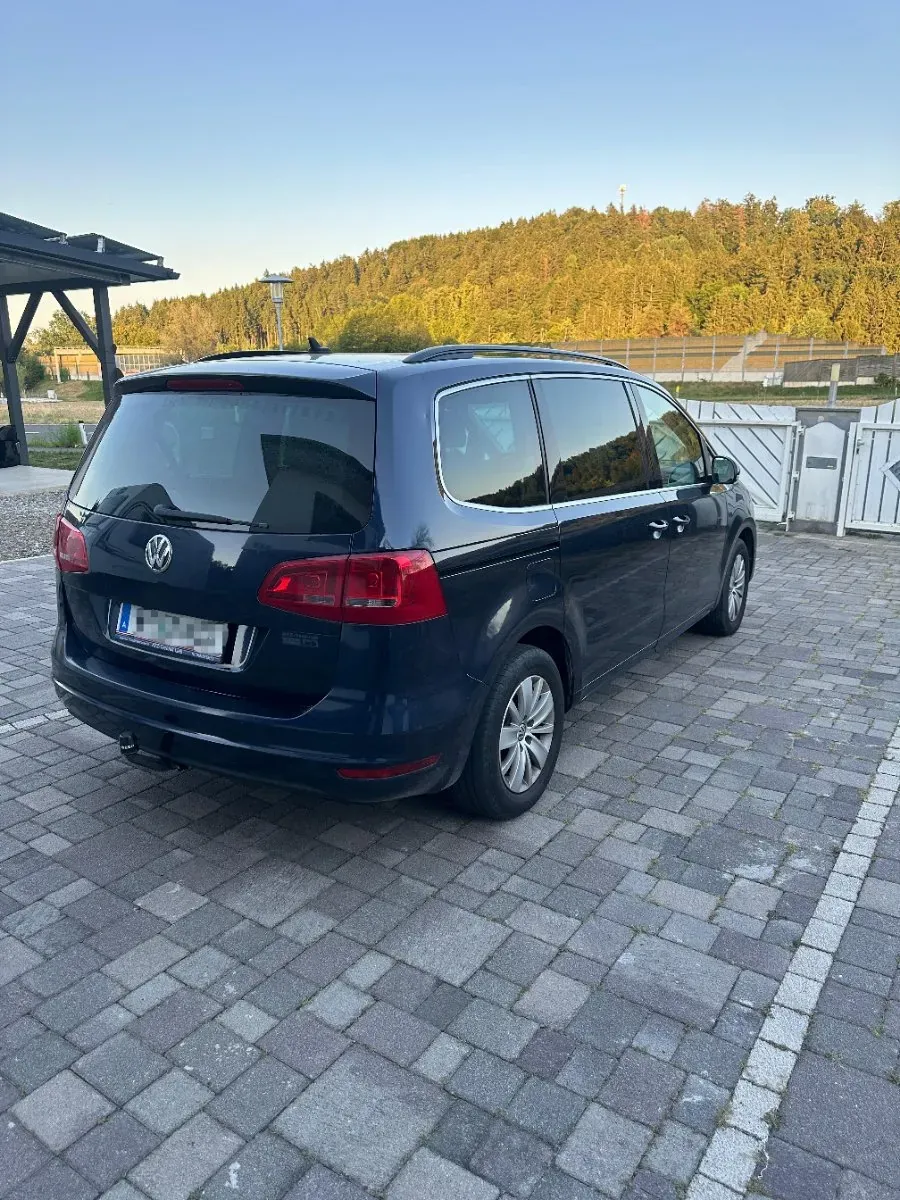 Volkswagen Sharan 2011 photo 3