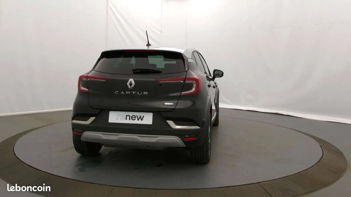 Renault Captur 2022 photo 2