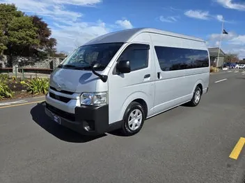 Toyota Hiace 2021 photo 4