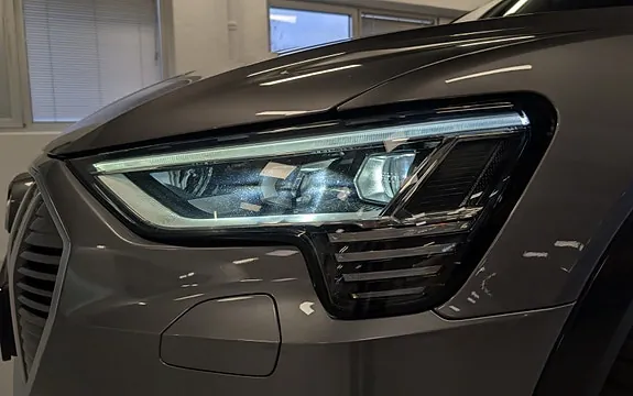 Audi E-Tron 2020 photo 5