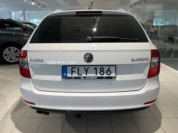 Skoda Superb 2015 photo 5