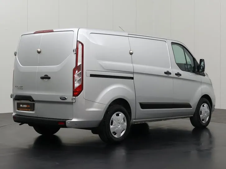 Ford Transit Custom 2023 photo 2