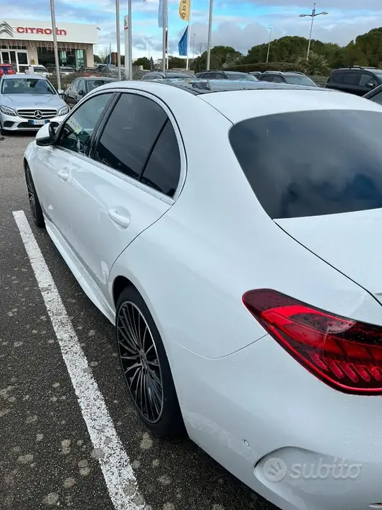 Mercedes-Benz C 220 2024 photo 3