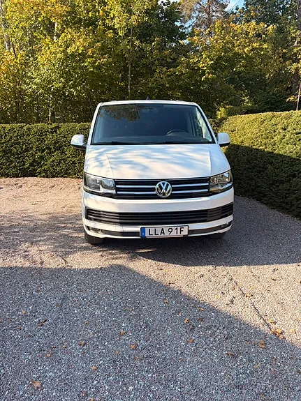 Volkswagen Multivan 2017 photo 2