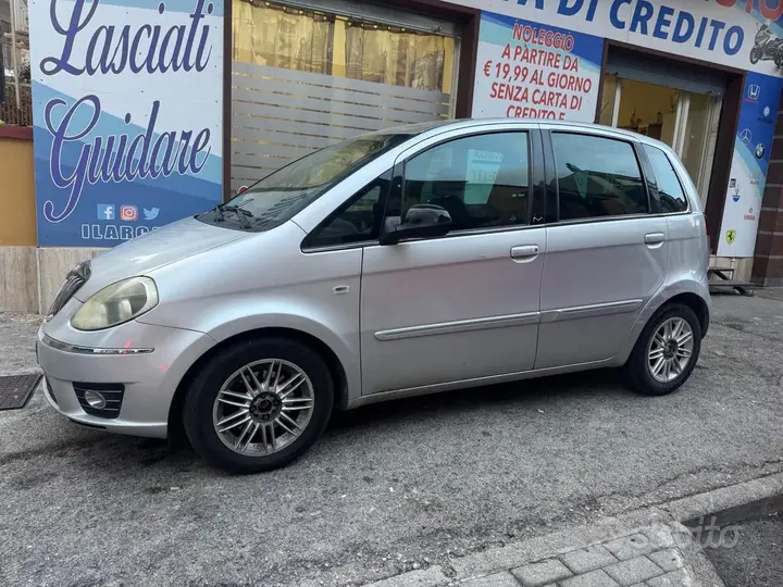 Lancia Musa 2011 photo 2