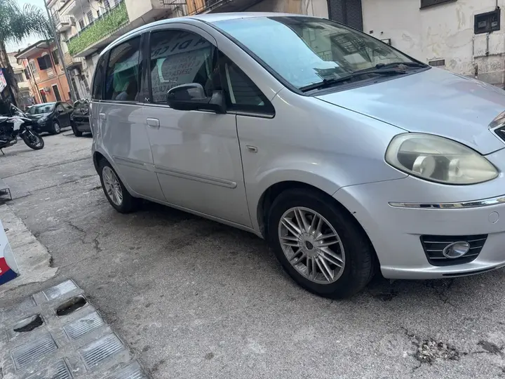 Lancia Musa 2011 photo 3