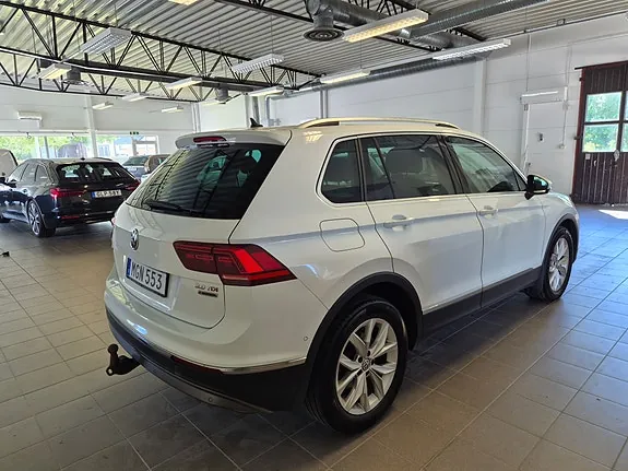 Volkswagen Tiguan 2018 photo 2