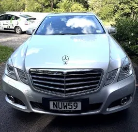 Mercedes-Benz E-Class 2010 photo 2