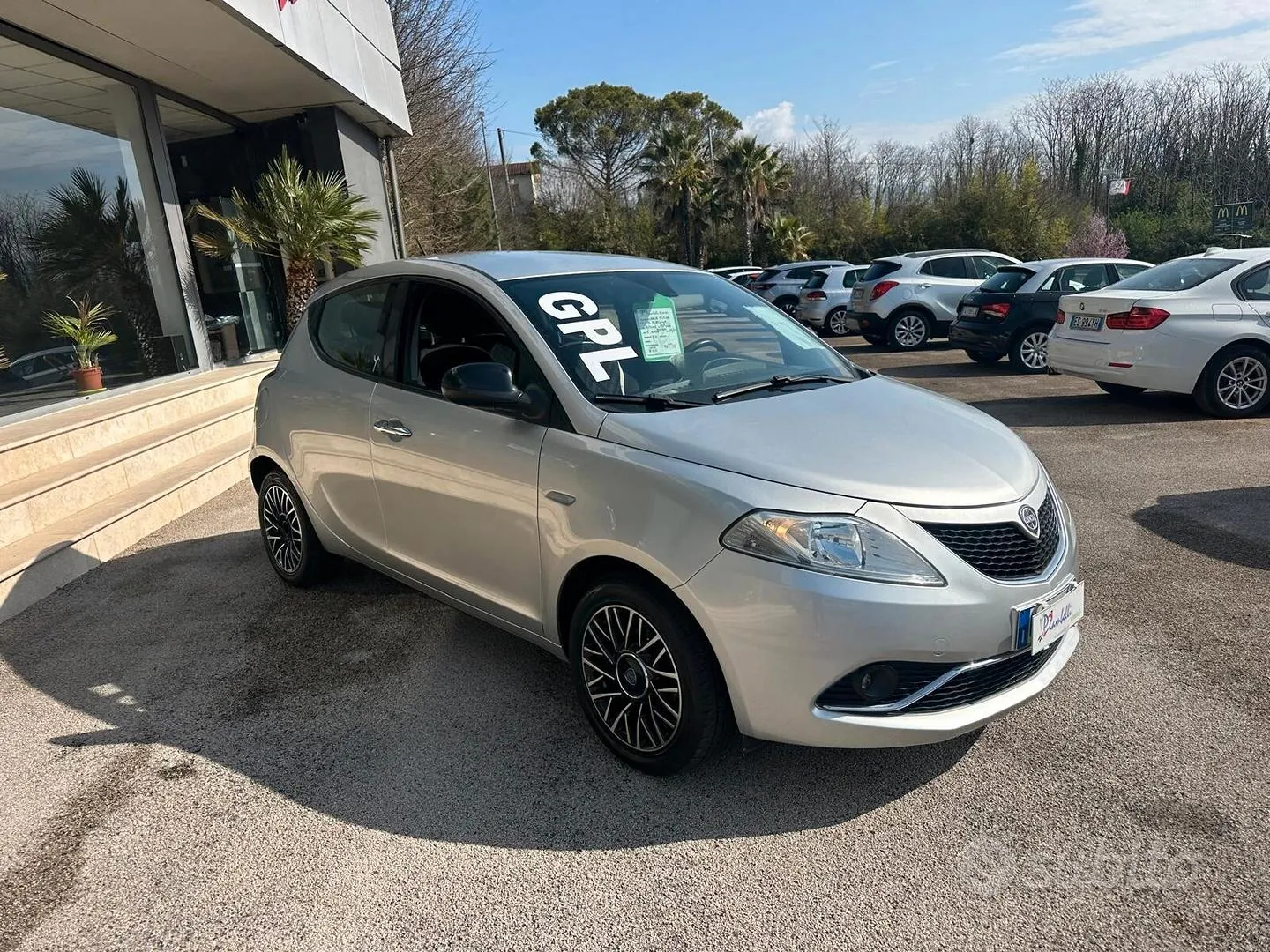 Lancia Ypsilon 2016 photo 2