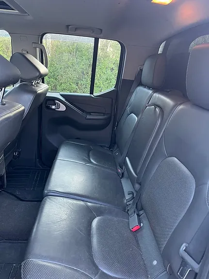 Nissan Navara 2012 photo 3