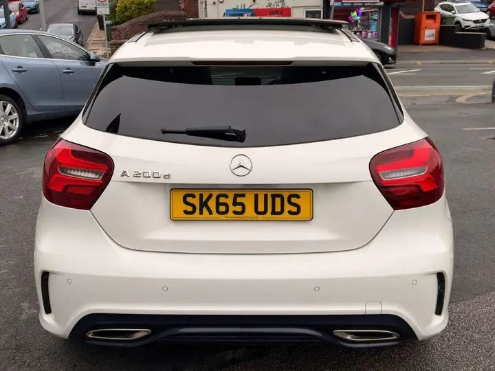 Mercedes-Benz A-Class 2015 photo 4