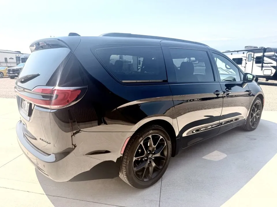 Chrysler Pacifica 2024 photo 4