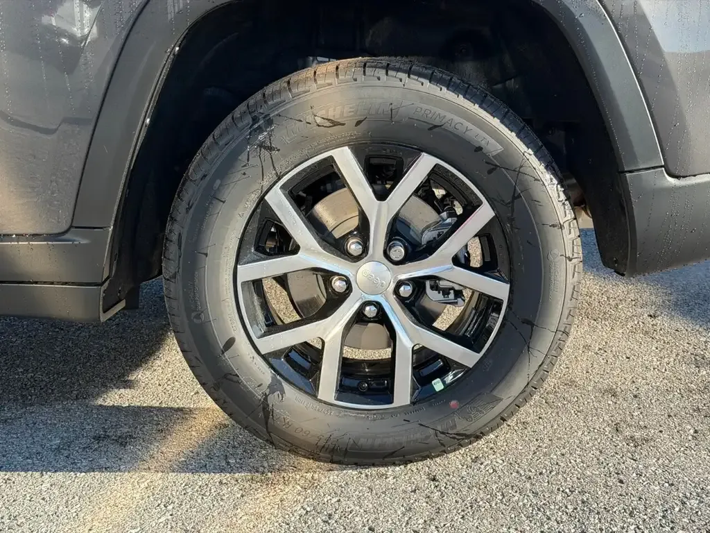 Jeep Grand Cherokee 2026 photo 5