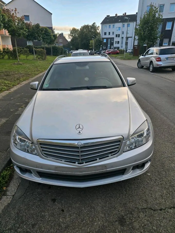 Mercedes-Benz C200