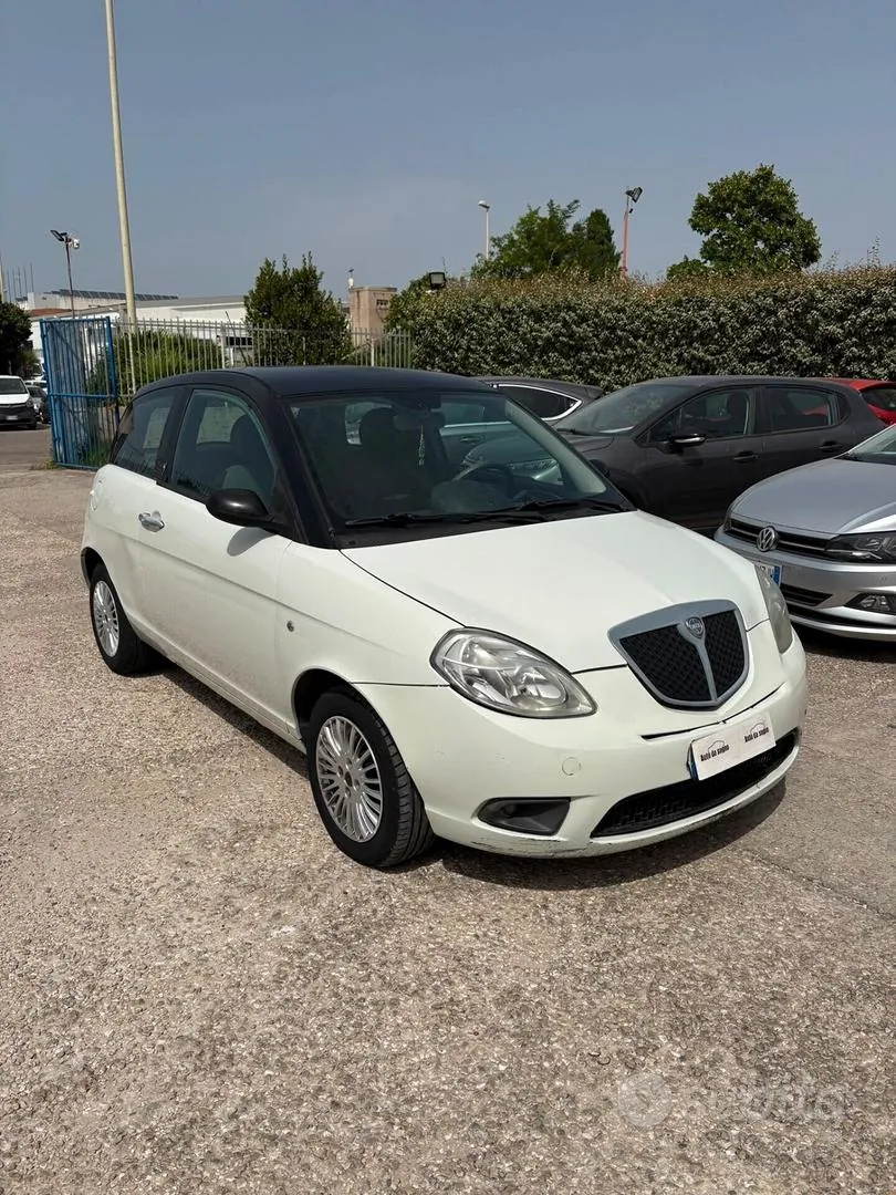 Lancia Ypsilon 2008 photo 3
