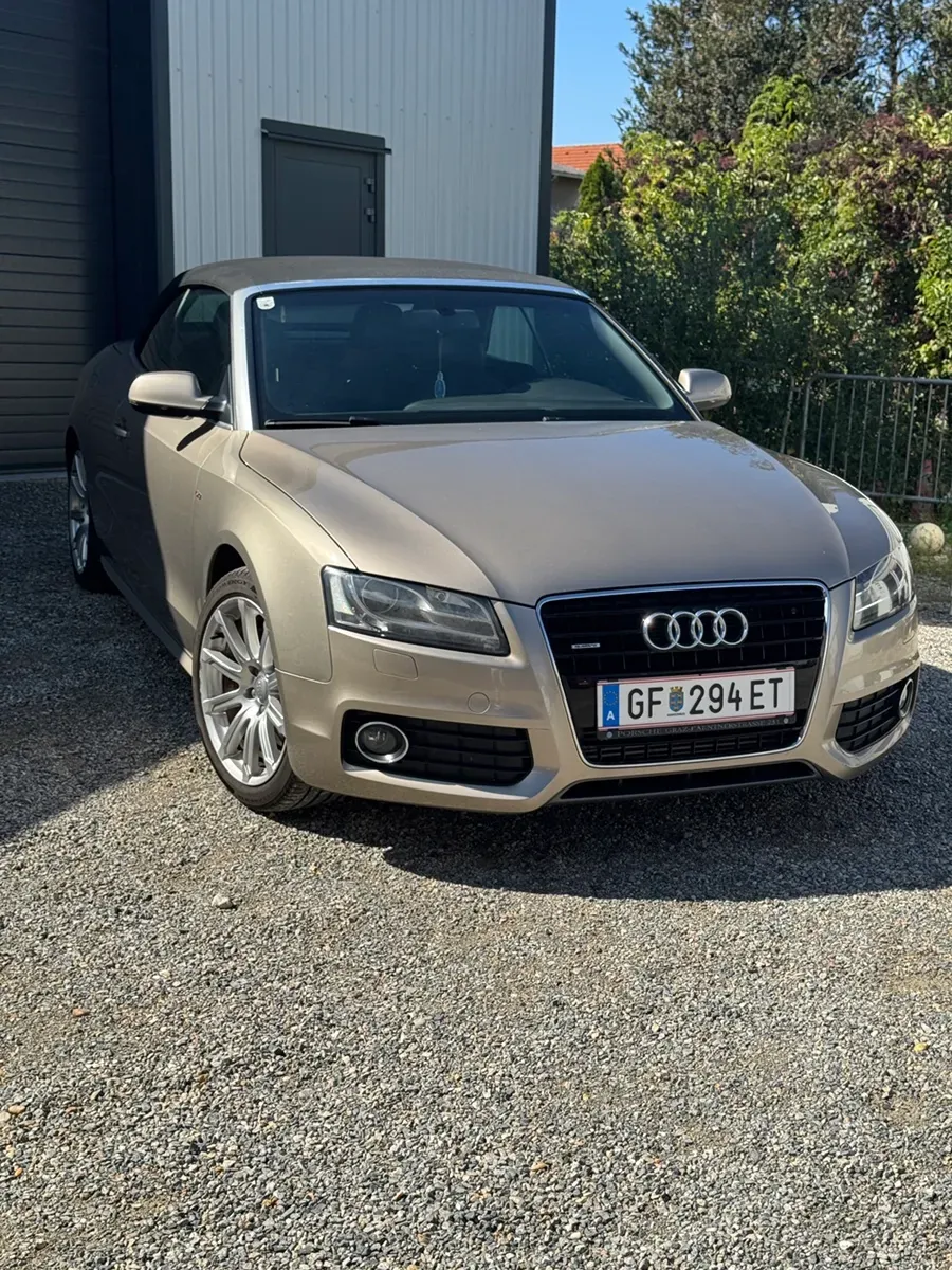 Audi A5 2011 photo 2
