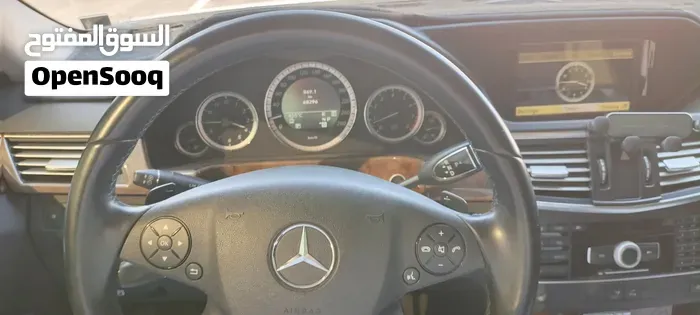 Mercedes-Benz E-Class 2011 photo 2