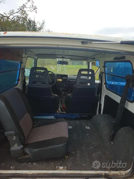 Suzuki Samurai 1996 photo 3