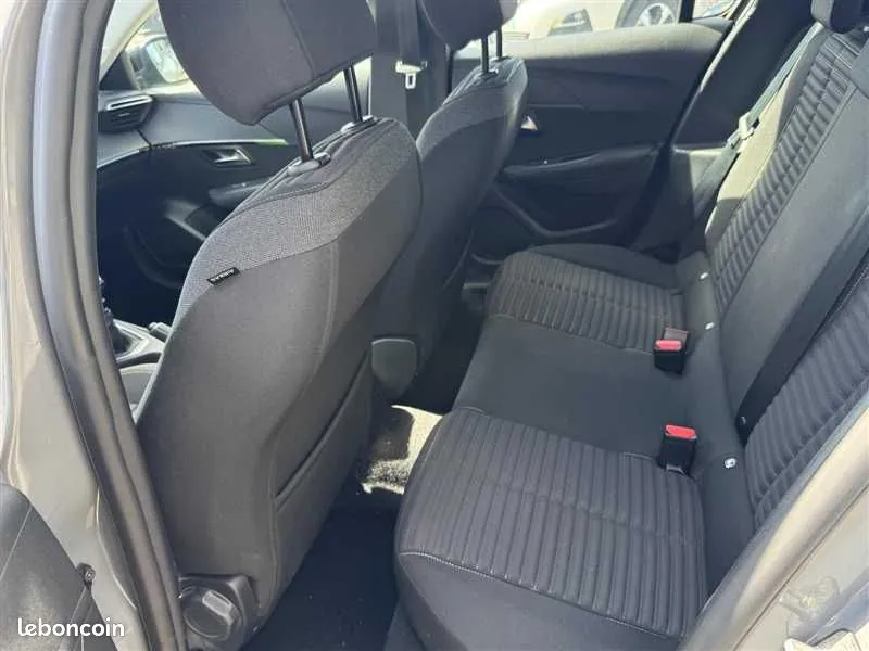 Peugeot 208 2024 photo 5