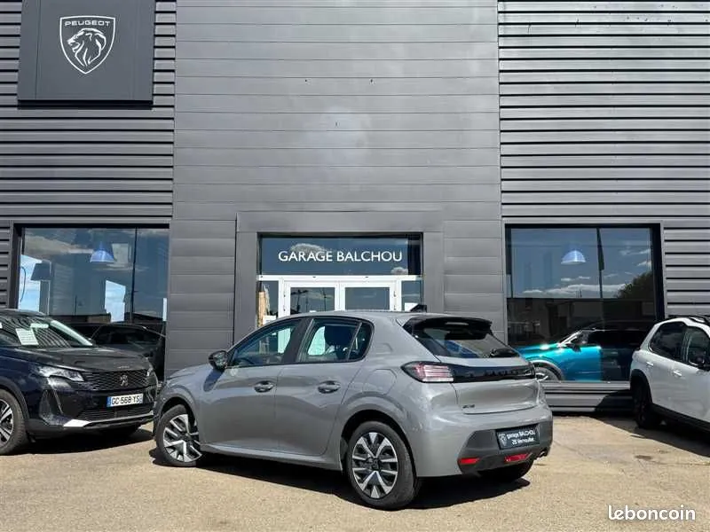 Peugeot 208 2024 photo 2