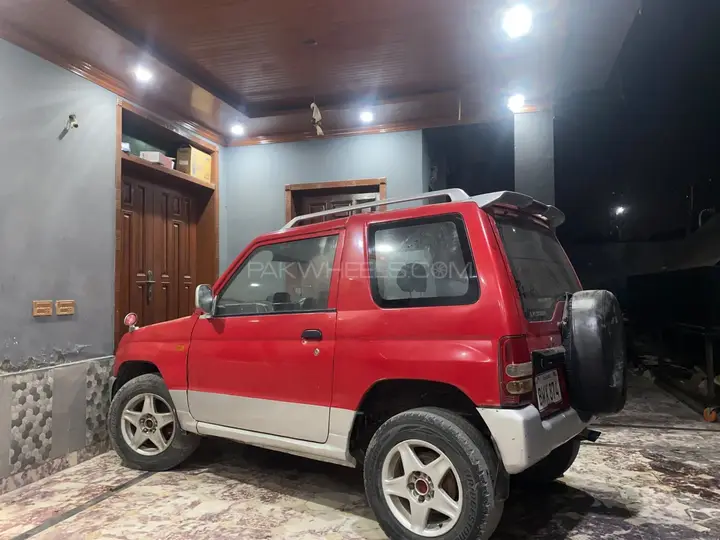 Mitsubishi Pajero Mini