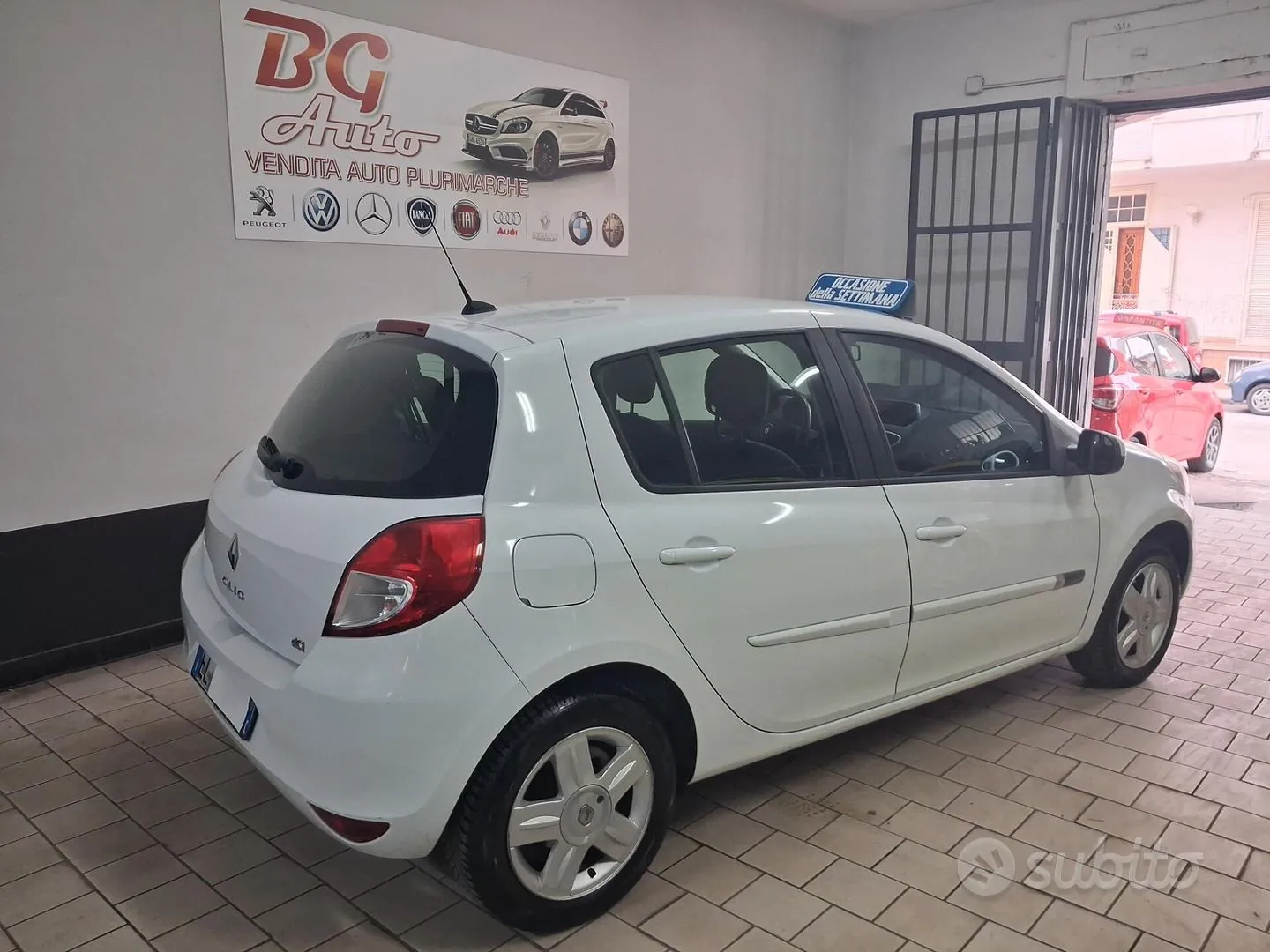 Renault Clio 2012 photo 5
