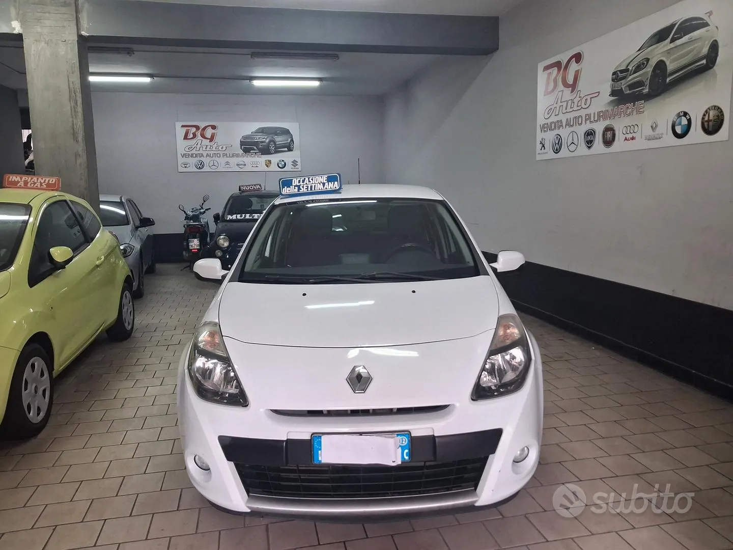 Renault Clio 2012 photo 2