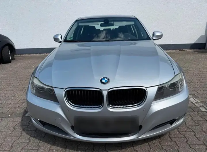 BMW 318I