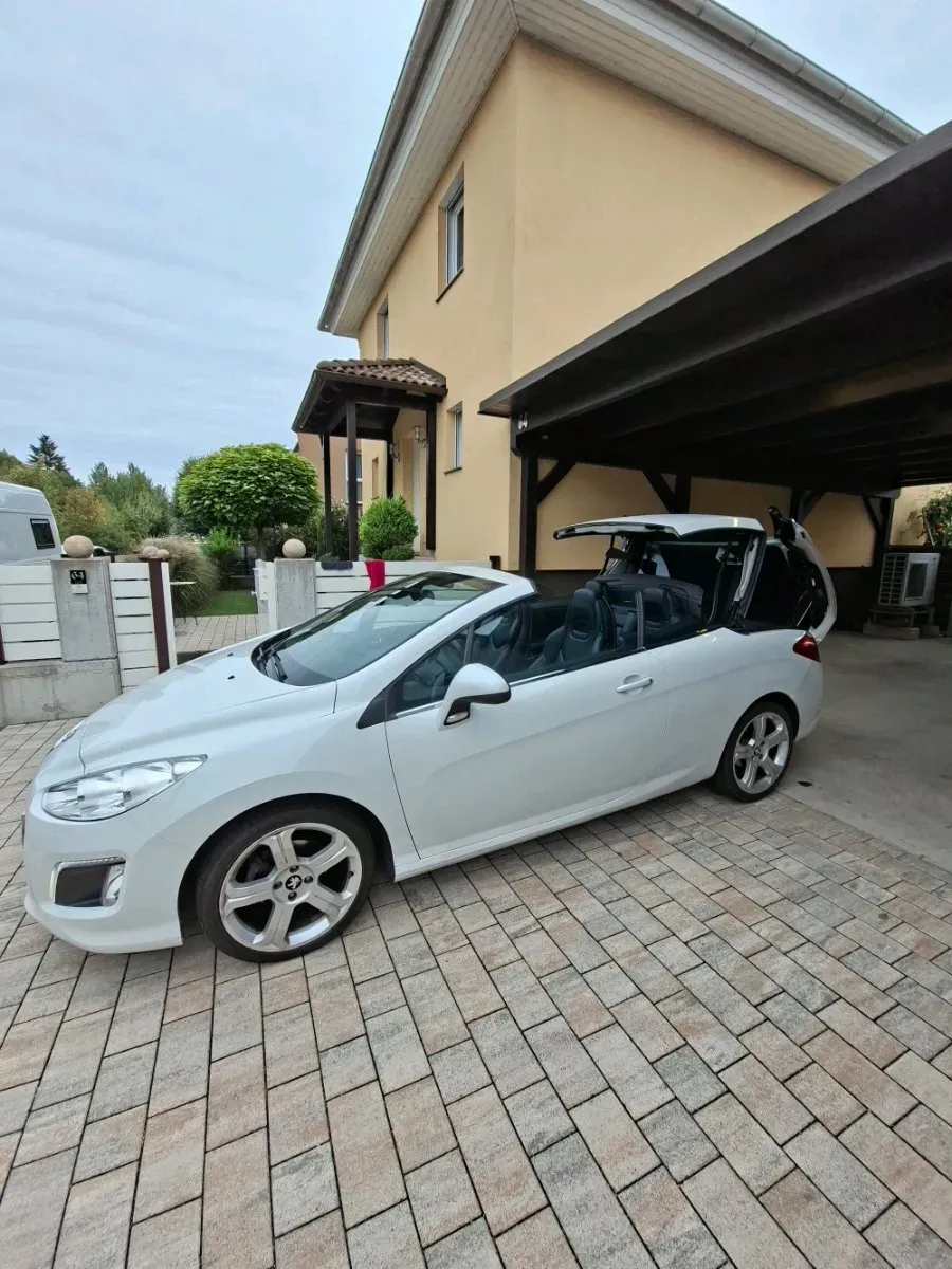 Peugeot 308 2011 photo 3