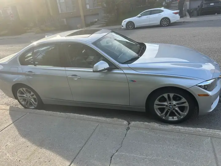 BMW 320I 2014 photo 2