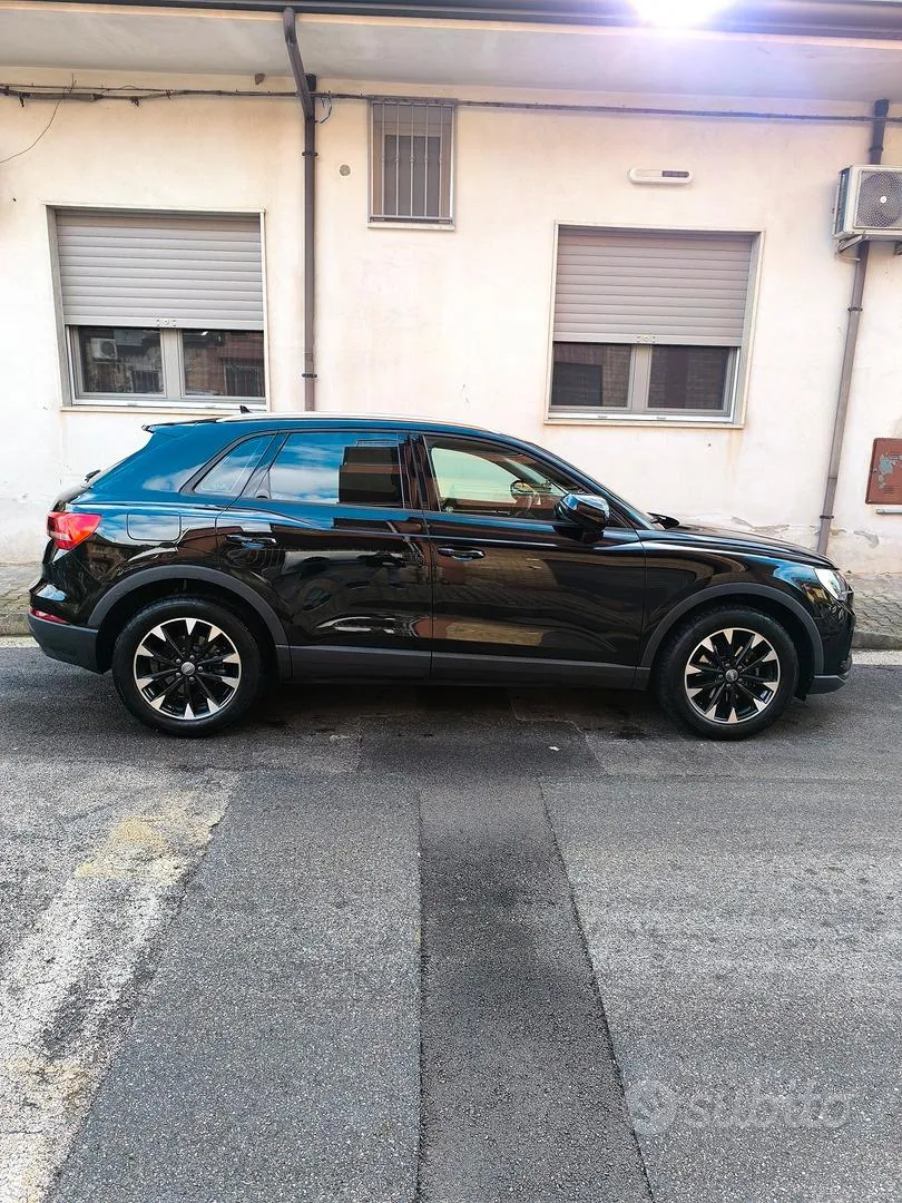 Audi Q3 2019 photo 2