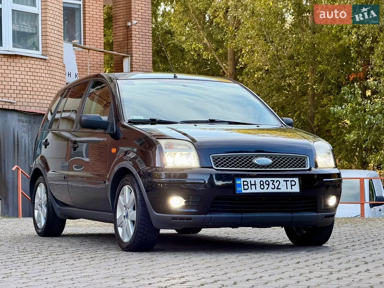 Ford Fusion 2003 photo 3