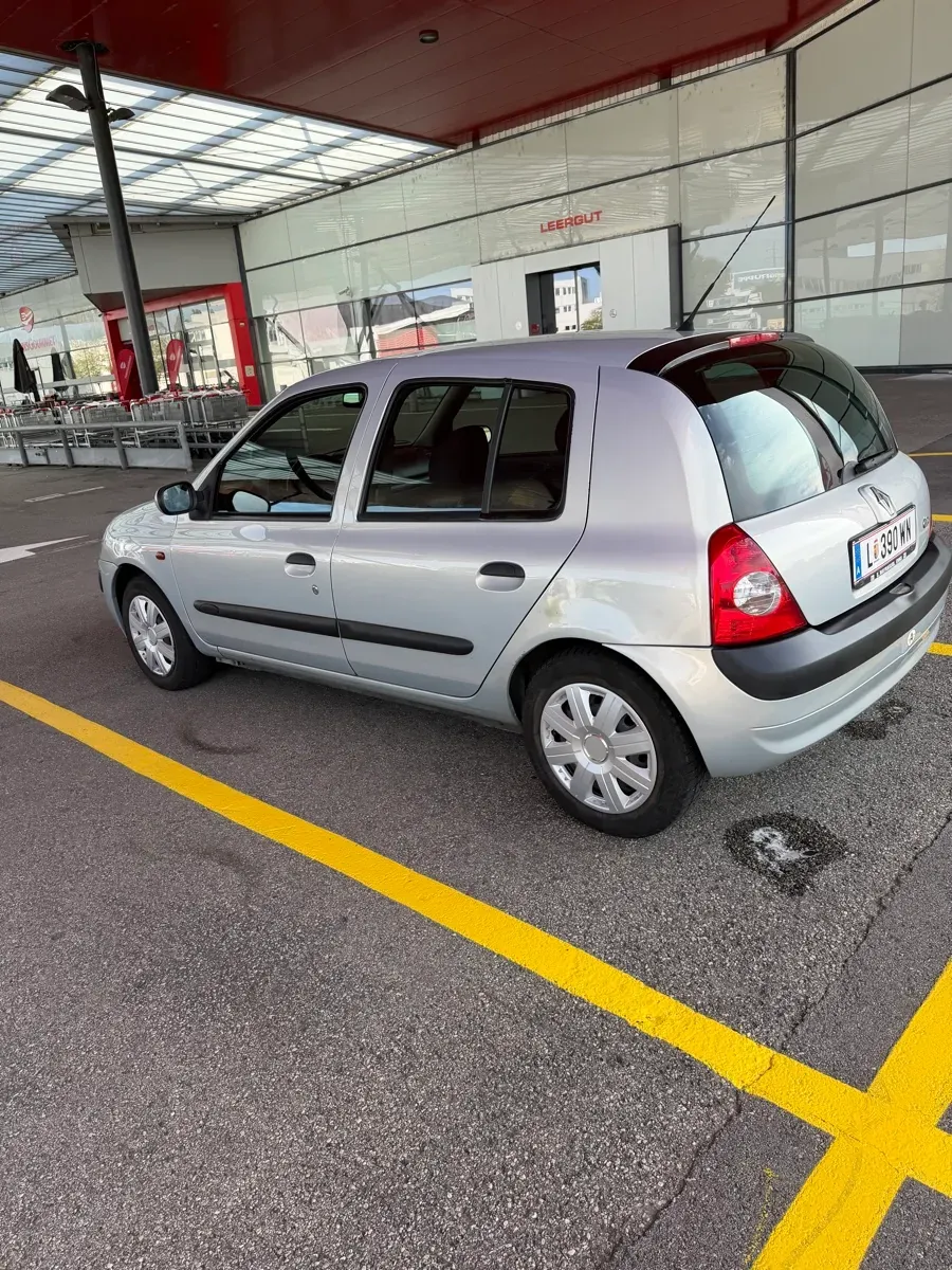 Renault Clio 2001 photo 3
