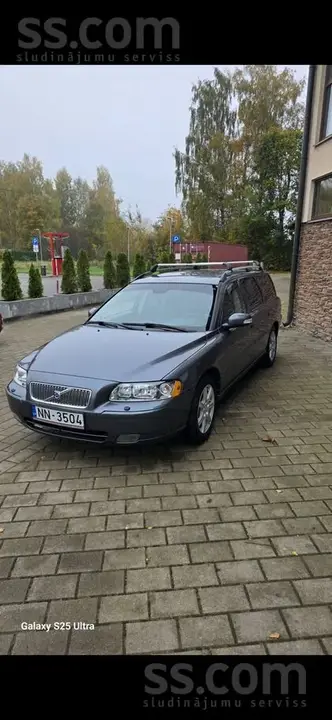 Volvo V70 2006 photo 2
