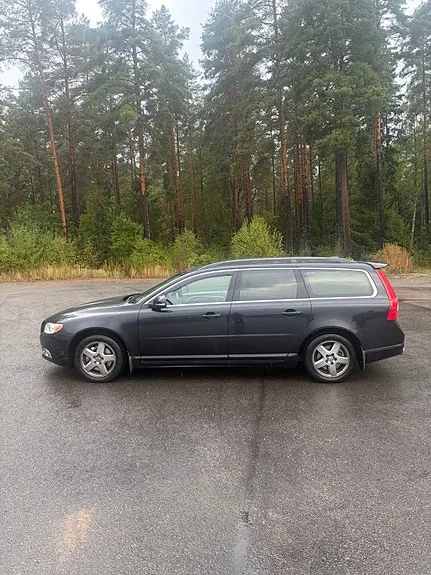 Volvo V70 2010 photo 5