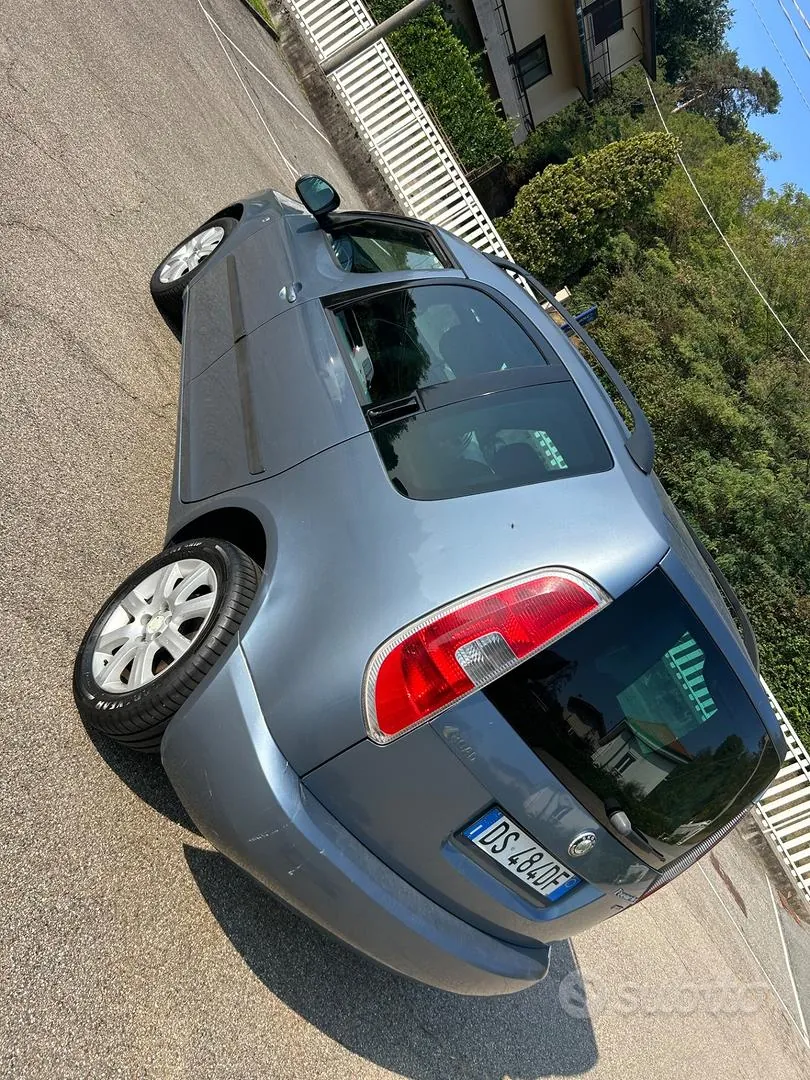 Skoda Roomster 2008 photo 4