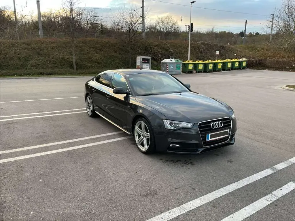 Audi A5 2013 photo 2