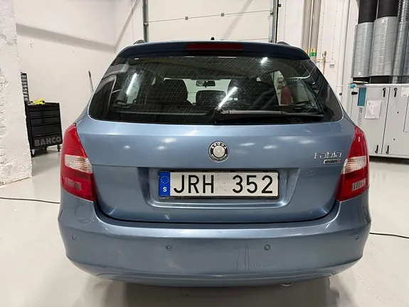 Skoda Fabia 2010 photo 5