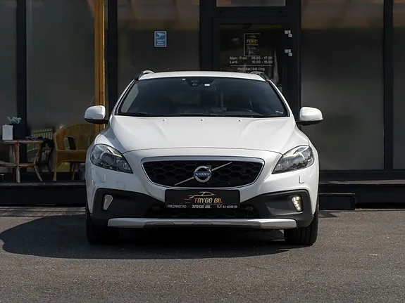 Volvo V40 2014 photo 2