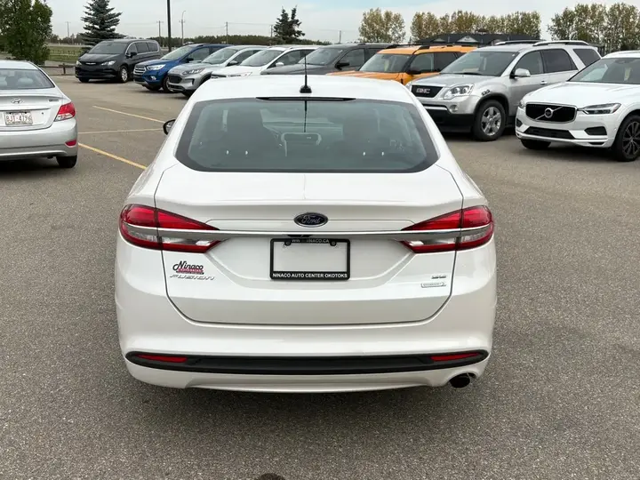 Ford Fusion 2017 photo 2