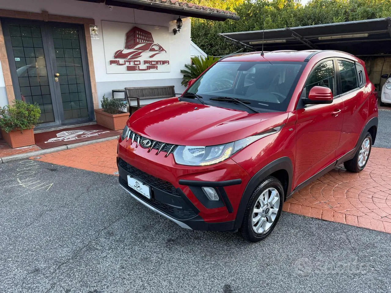 Mahindra Kuv100