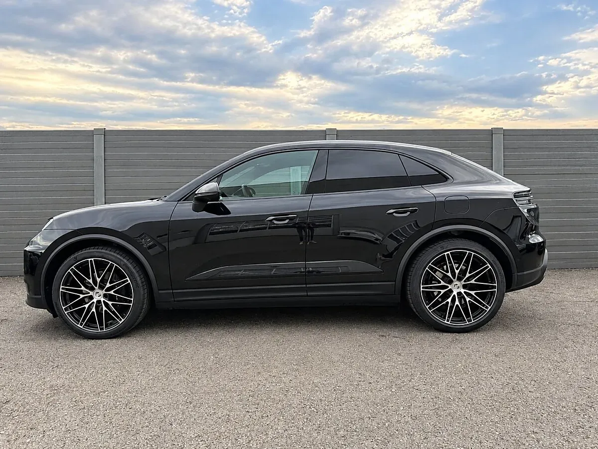 Porsche Macan 2026 photo 2