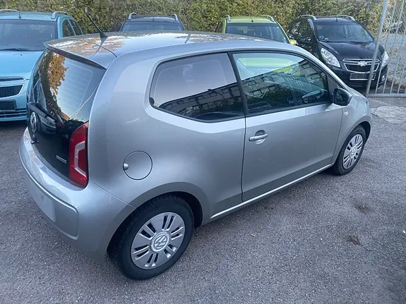 Volkswagen Up 2013 photo 4
