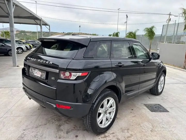 Land Rover Evoque 2021 photo 5
