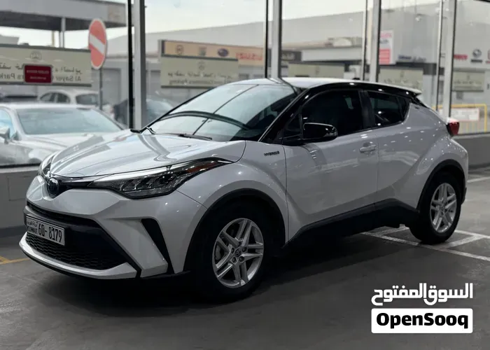 Toyota C-Hr 2022 photo 2