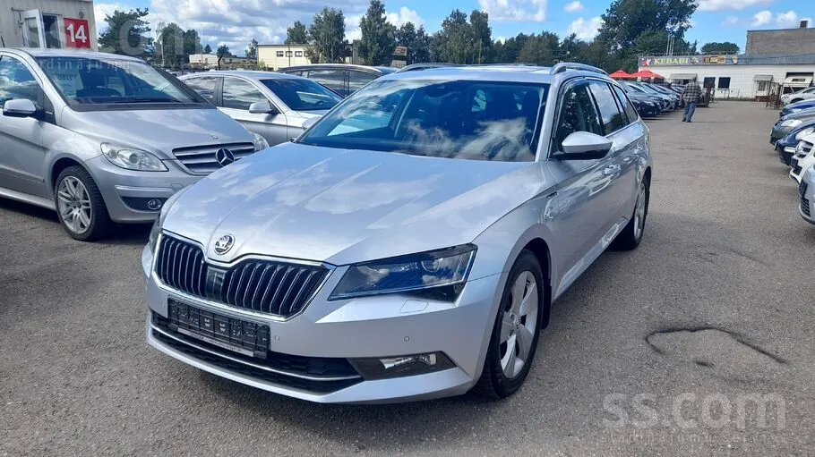 Skoda Superb 2018 photo 5
