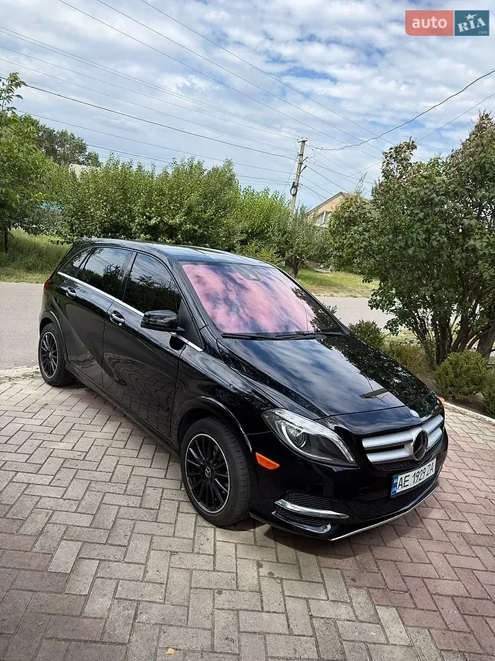 Mercedes-Benz B-Class 2016 photo 3